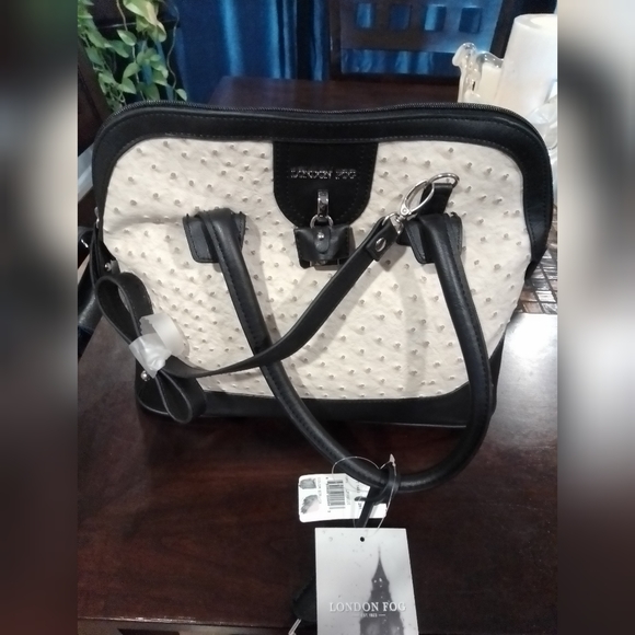 London Fog Handbags - *SOLD*New London Fog Leather Handbag Ostrich